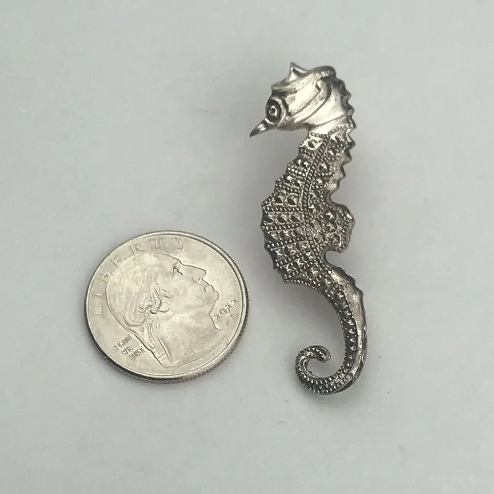Seahorse Pin Metal Ocean Creature Figural Brooch Vintage